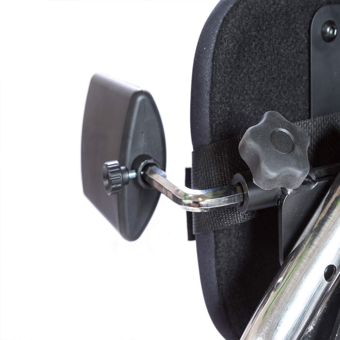 Keeps the hips in symmetrical alignment. Adjustable from 12″-18″ (30-46cm) with fore/aft 4″ (10cm). Pad size is 4.5″x4″ (11x10cm).