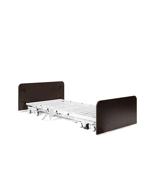 Medacure DLX600-CLS Bariatric Full-Electric Bed with brown brackets on a white background