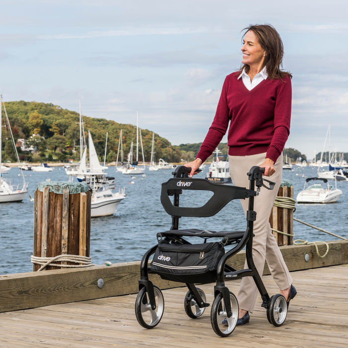 Nitro Sprint Rollator, Black, in walk use